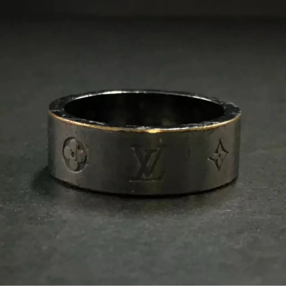 Authentic Louis Vuitton LV Instinct Silver Tone Ring ISO sz: 61 Large